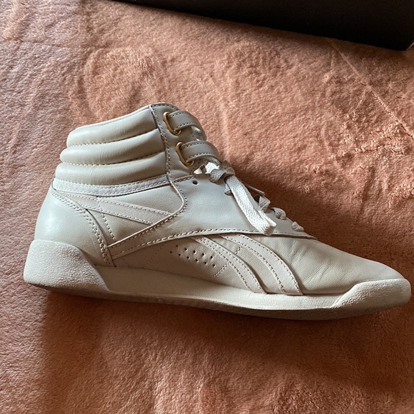 Cardi B. X Reebok collab, LE, no longer available - Picture 9 of 14